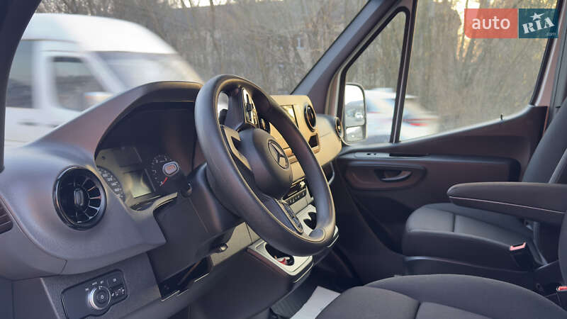 Грузовой фургон Mercedes-Benz Sprinter 2022 в Сваляве