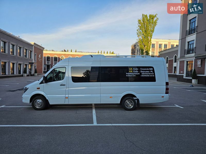 Mercedes-Benz Sprinter 2011