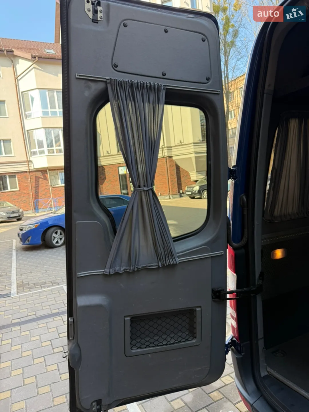 2011 Mercedes-Benz Sprinter - мініатюра 21