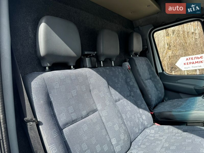Грузовой фургон Mercedes-Benz Sprinter 2004 в Виннице
