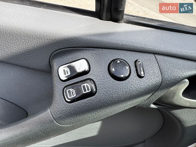 Грузовой фургон Mercedes-Benz Sprinter 2004 в Виннице