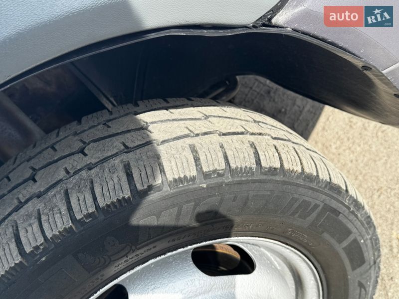 Грузовой фургон Mercedes-Benz Sprinter 2004 в Виннице