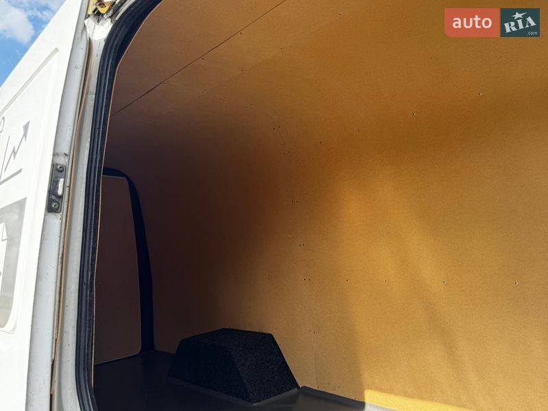Грузовой фургон Mercedes-Benz Sprinter 2004 в Виннице