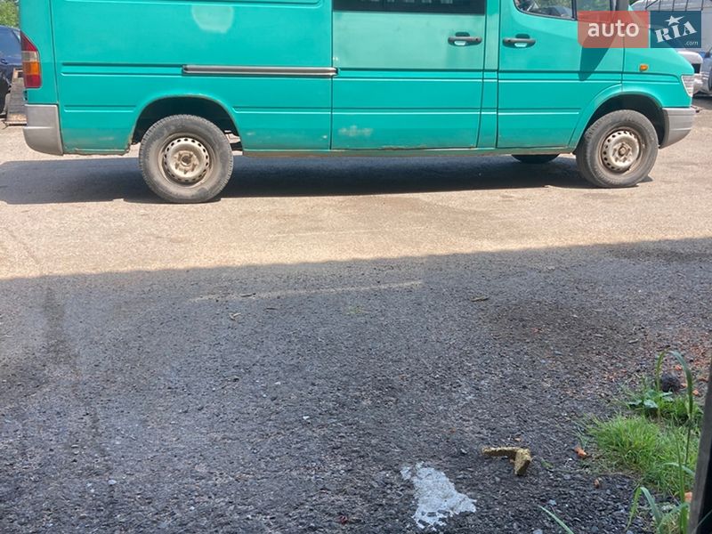 Грузовой фургон Mercedes-Benz Sprinter 1999 в Бориславе