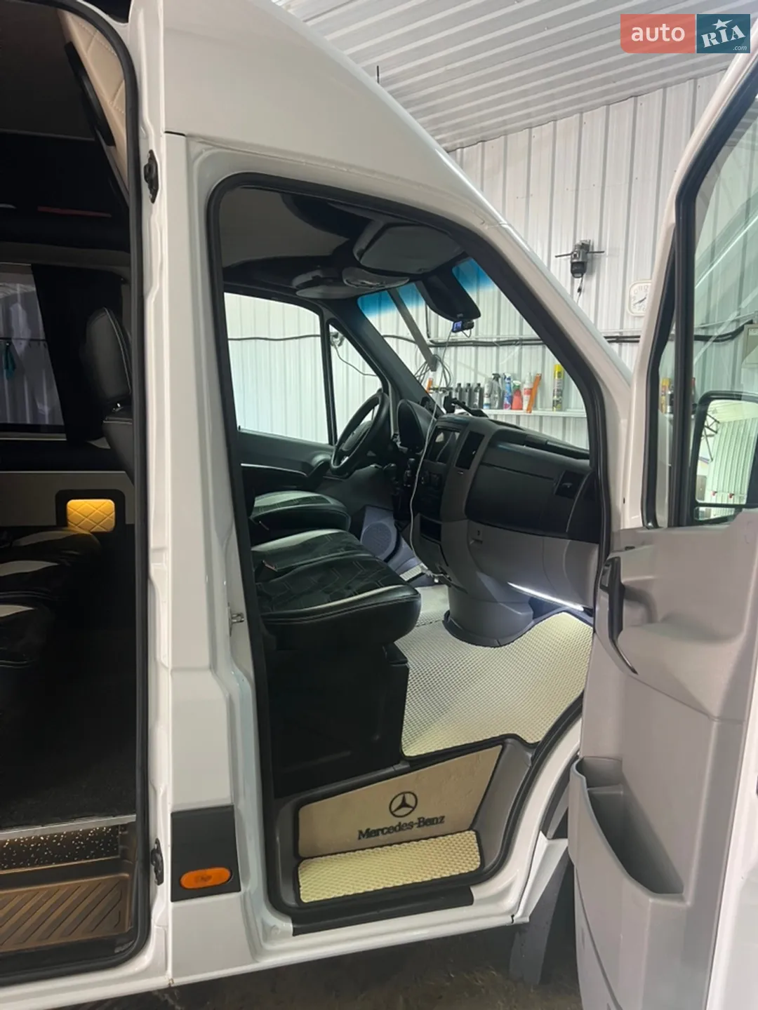 2017 Mercedes-Benz Sprinter - мініатюра 11