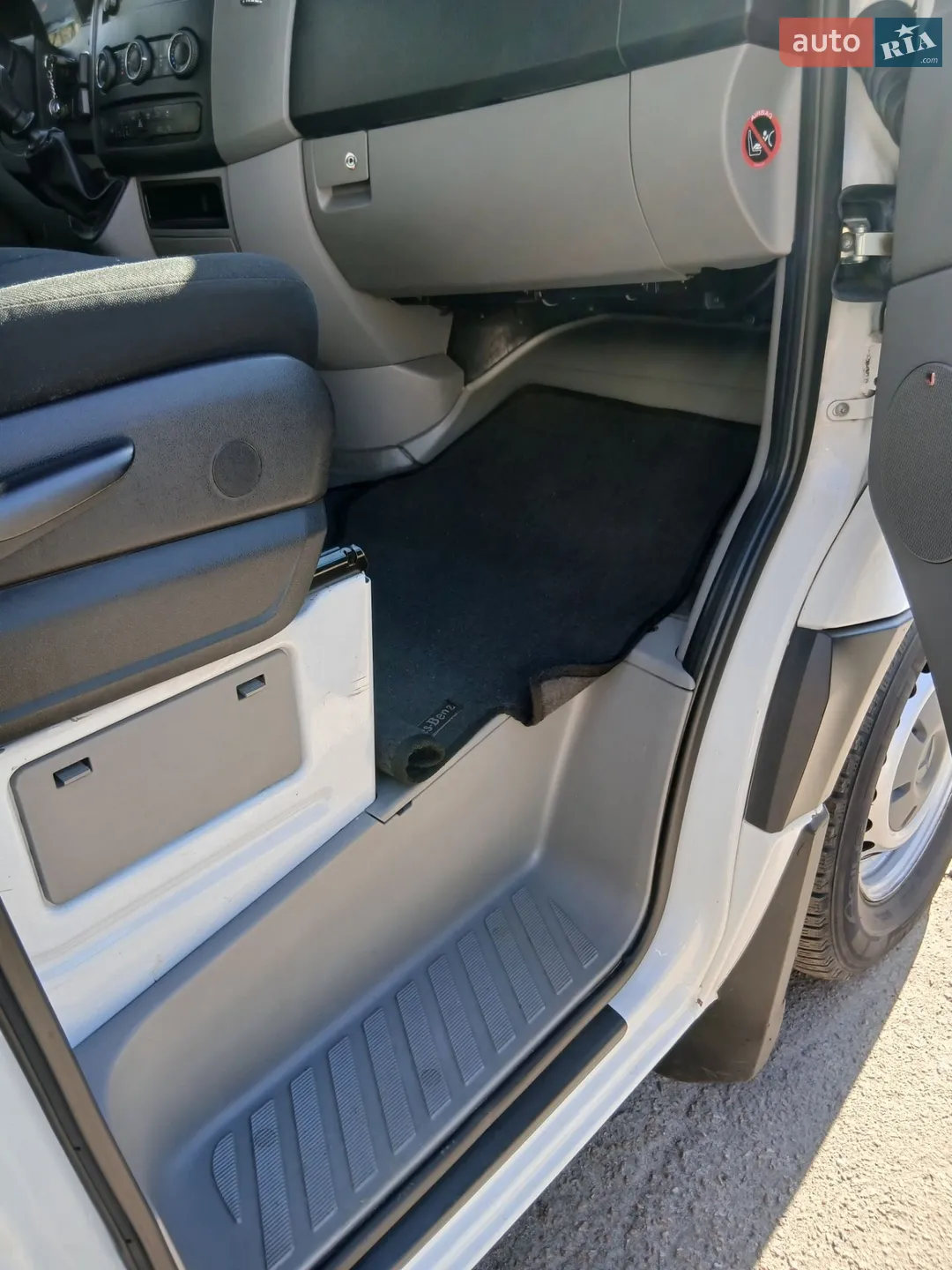 2016 Mercedes-Benz Sprinter - мініатюра 29