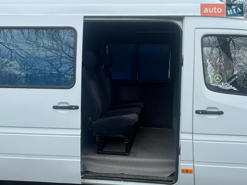 Грузопассажирский фургон Mercedes-Benz Sprinter 2004 в Николаеве