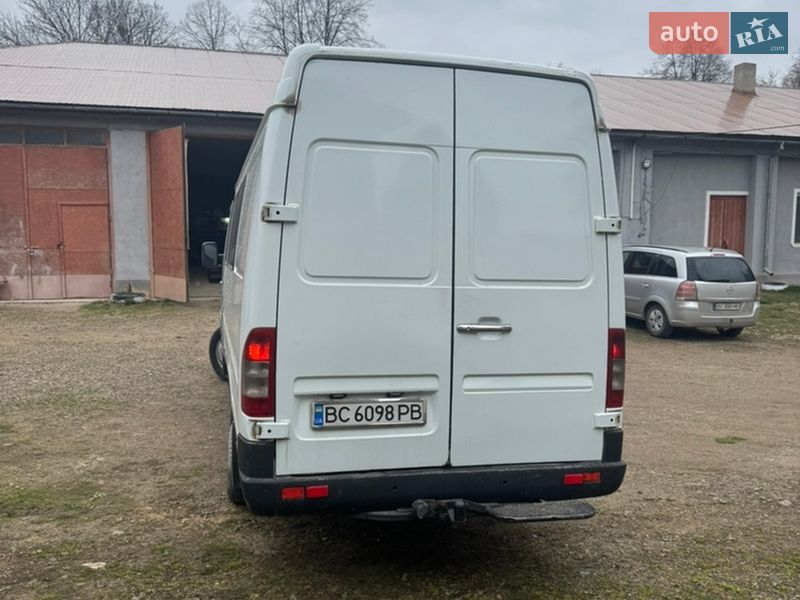 Грузопассажирский фургон Mercedes-Benz Sprinter 2005 в Самборе
