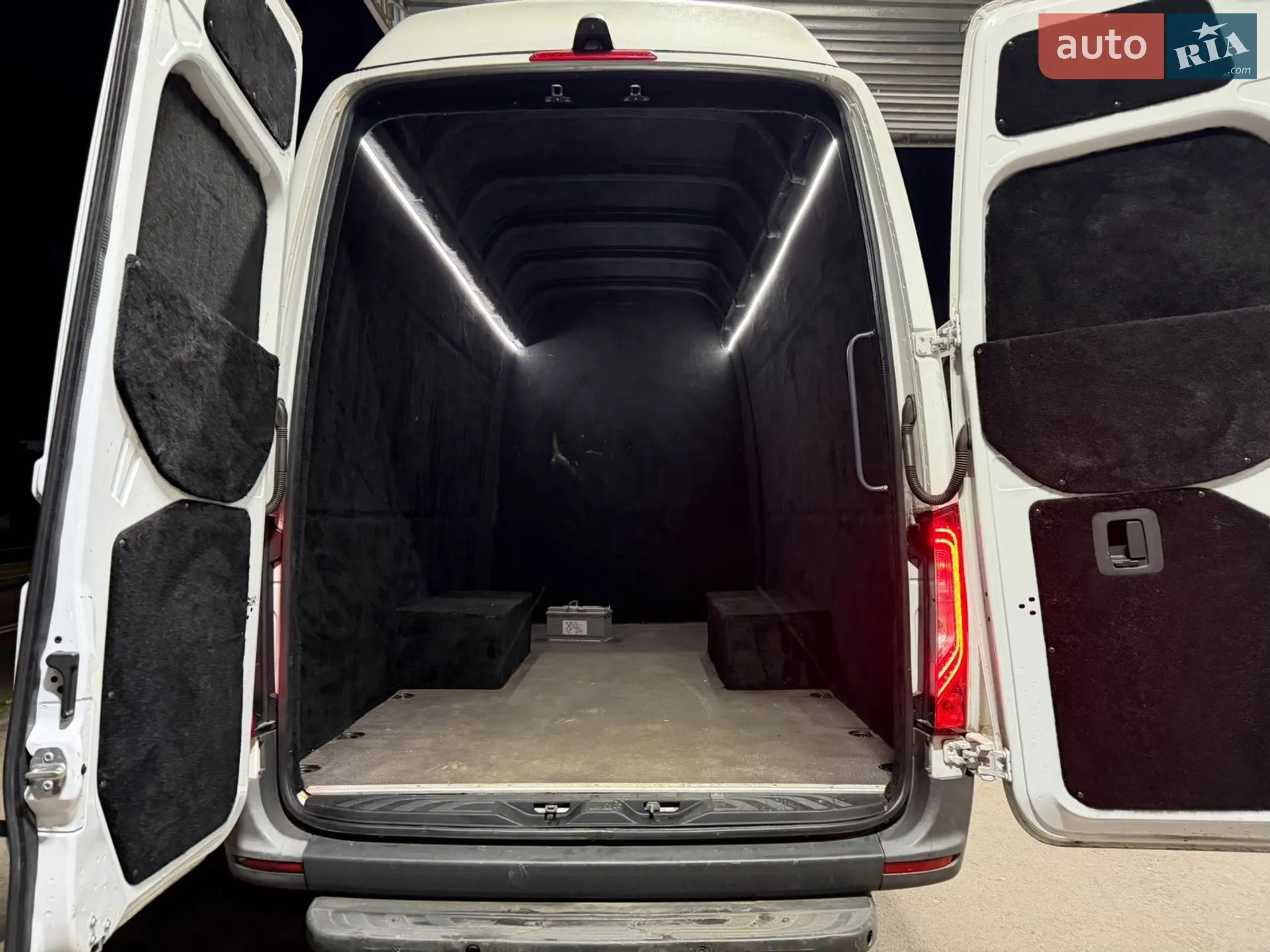 2022 Mercedes-Benz Sprinter - мініатюра 14