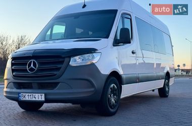 Грузопассажирский фургон Mercedes-Benz Sprinter 2019 в Ровно