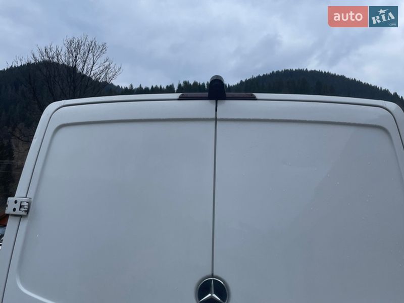 Седан Mercedes-Benz Sprinter 2015 в Ужгороде