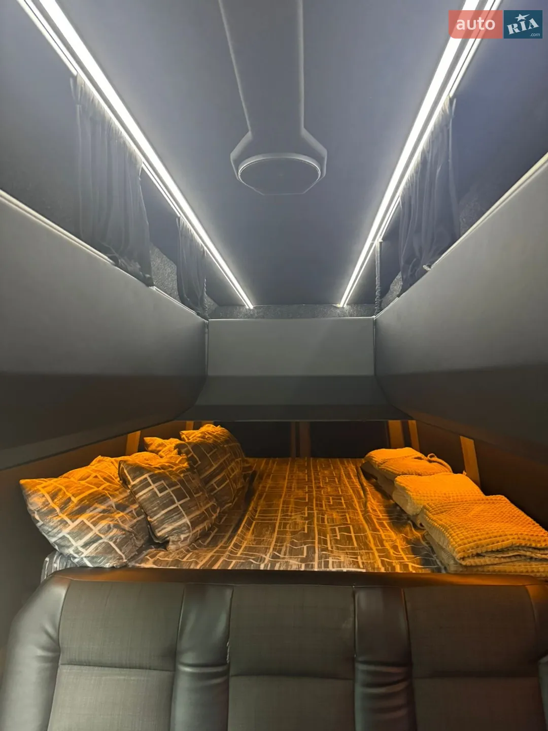 2010 Mercedes-Benz Sprinter - мініатюра 9