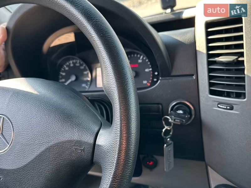 Микроавтобус Mercedes-Benz Sprinter 2014 в Софиевской Борщаговке фото 28 Микроавтобус Mercedes-Benz Sprinter 2014 в Софиевской Борщаговке