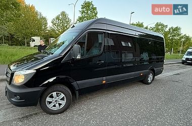 Седан Mercedes-Benz Sprinter 2017 в Ивано-Франковске