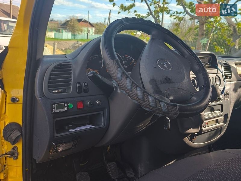 Mercedes-Benz Sprinter 2004