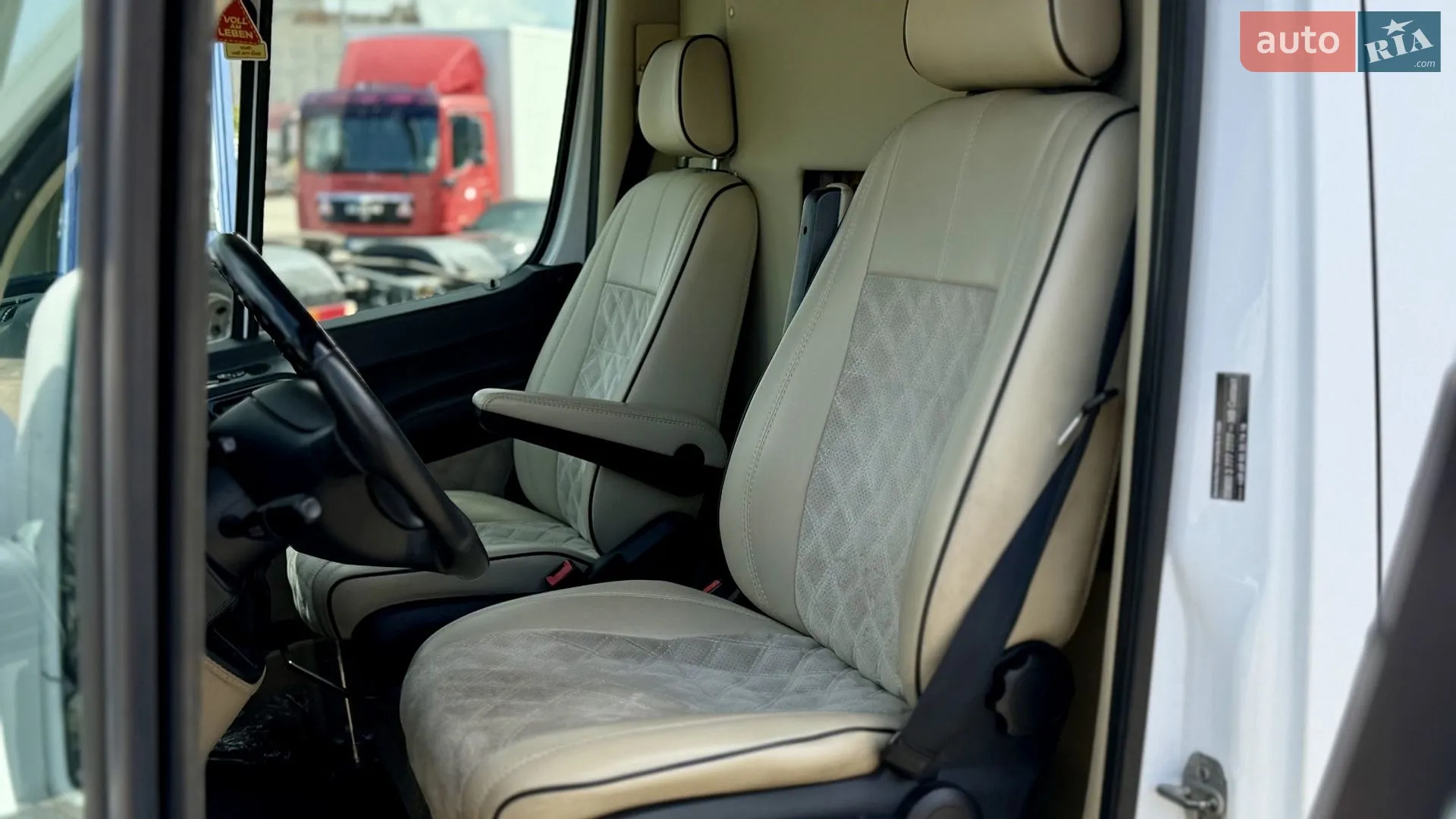 2011 Mercedes-Benz Sprinter - мініатюра 8