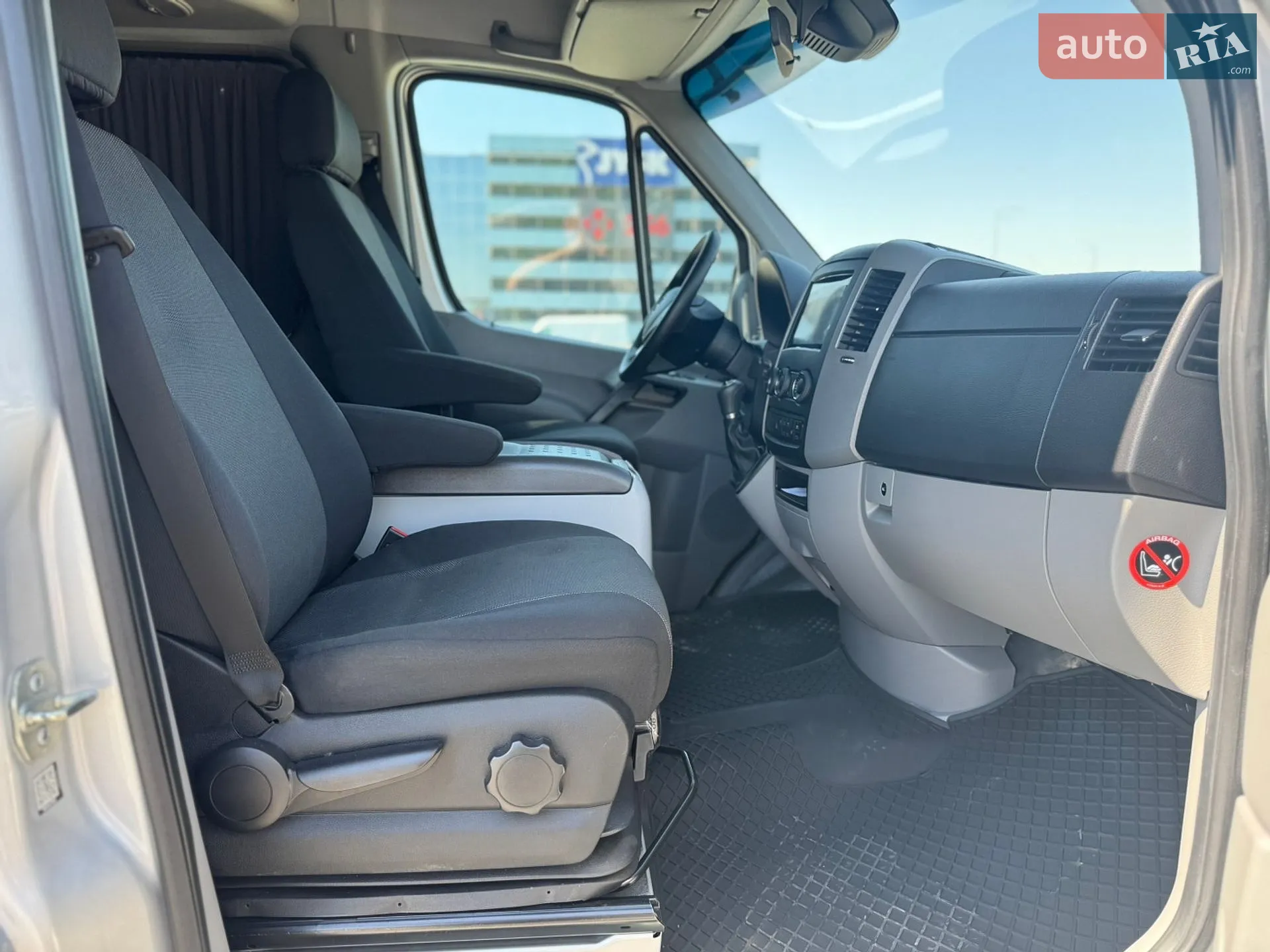 2016 Mercedes-Benz Sprinter - мініатюра 15