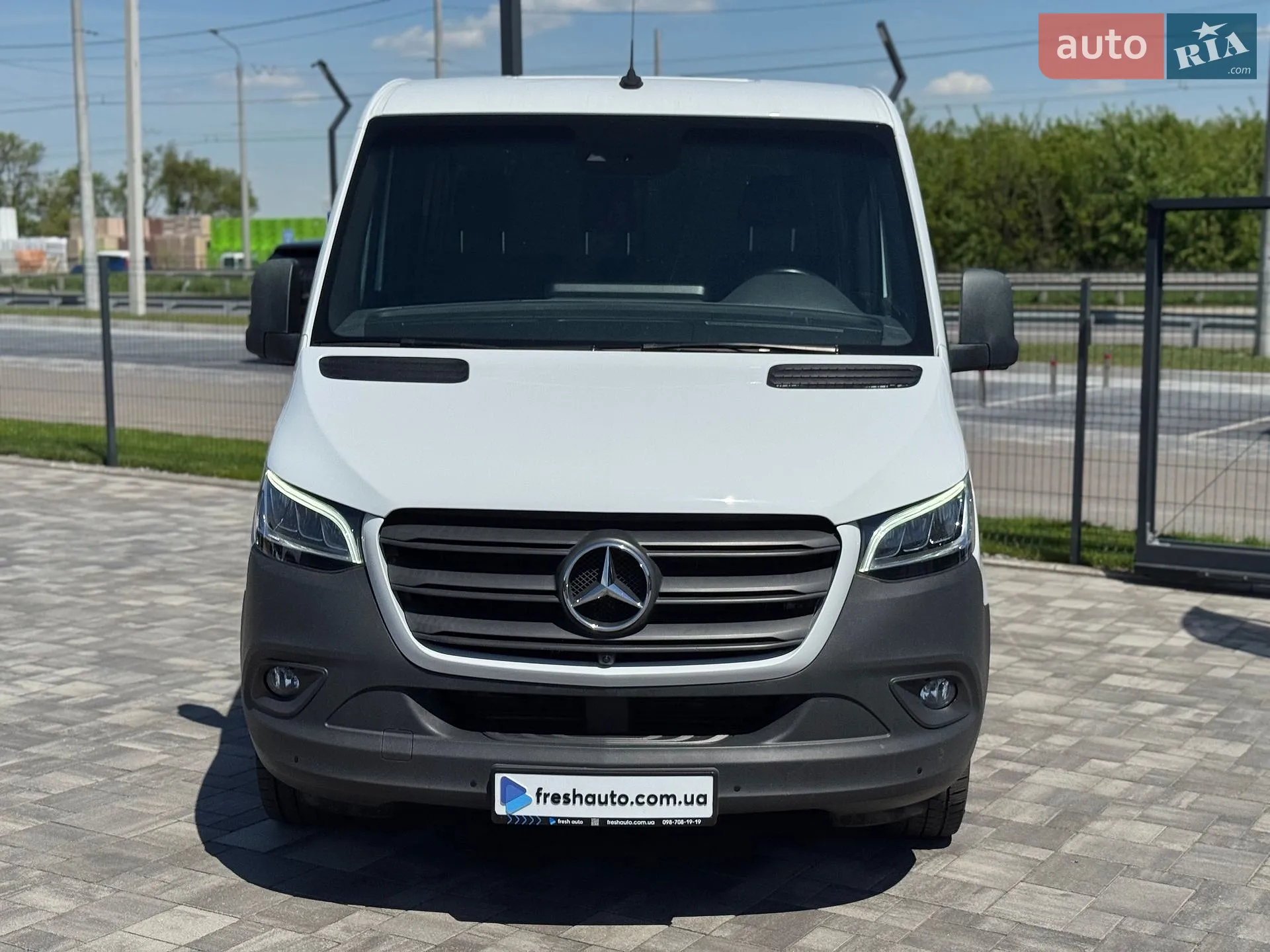 2018 Mercedes-Benz Sprinter - мініатюра 2