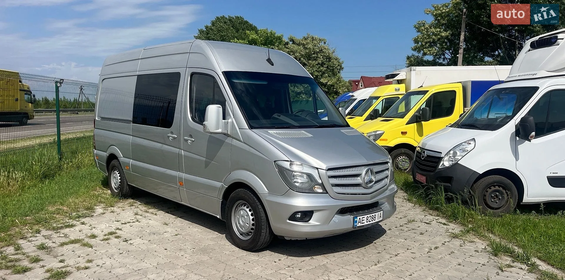 2016 Mercedes-Benz Sprinter - мініатюра 2