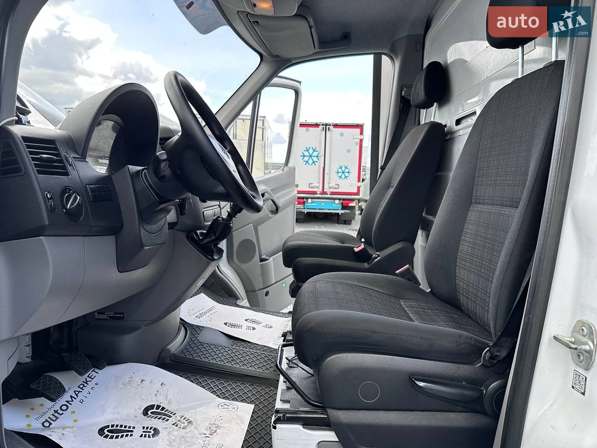 2019 Mercedes-Benz Sprinter - мініатюра 41
