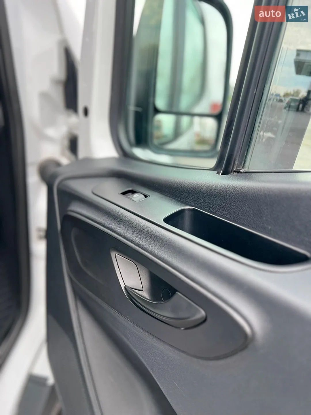 2019 Mercedes-Benz Sprinter - мініатюра 16