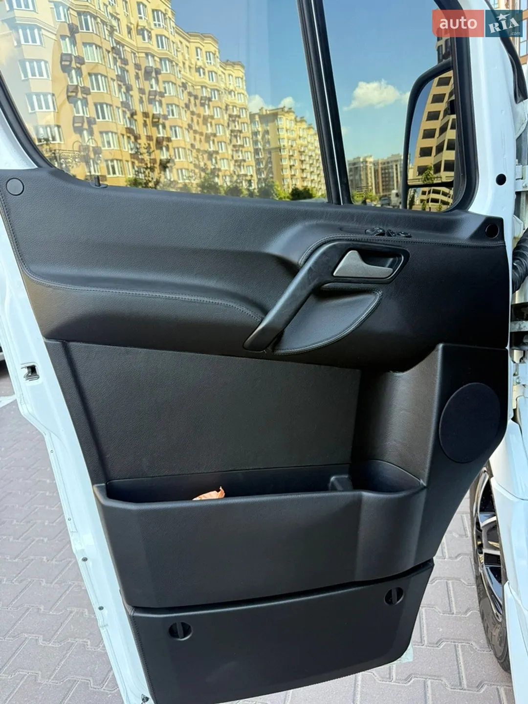 2015 Mercedes-Benz Sprinter - мініатюра 35