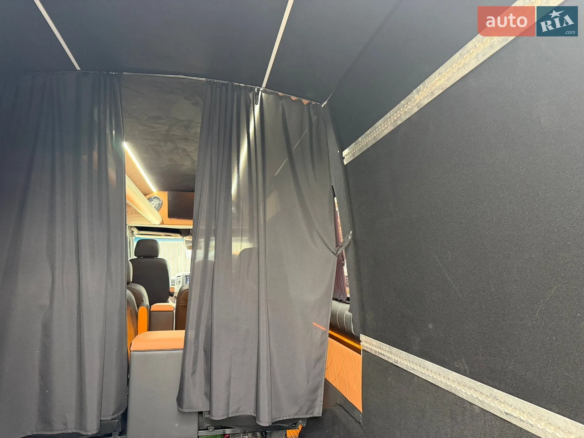 2015 Mercedes-Benz Sprinter - мініатюра 26