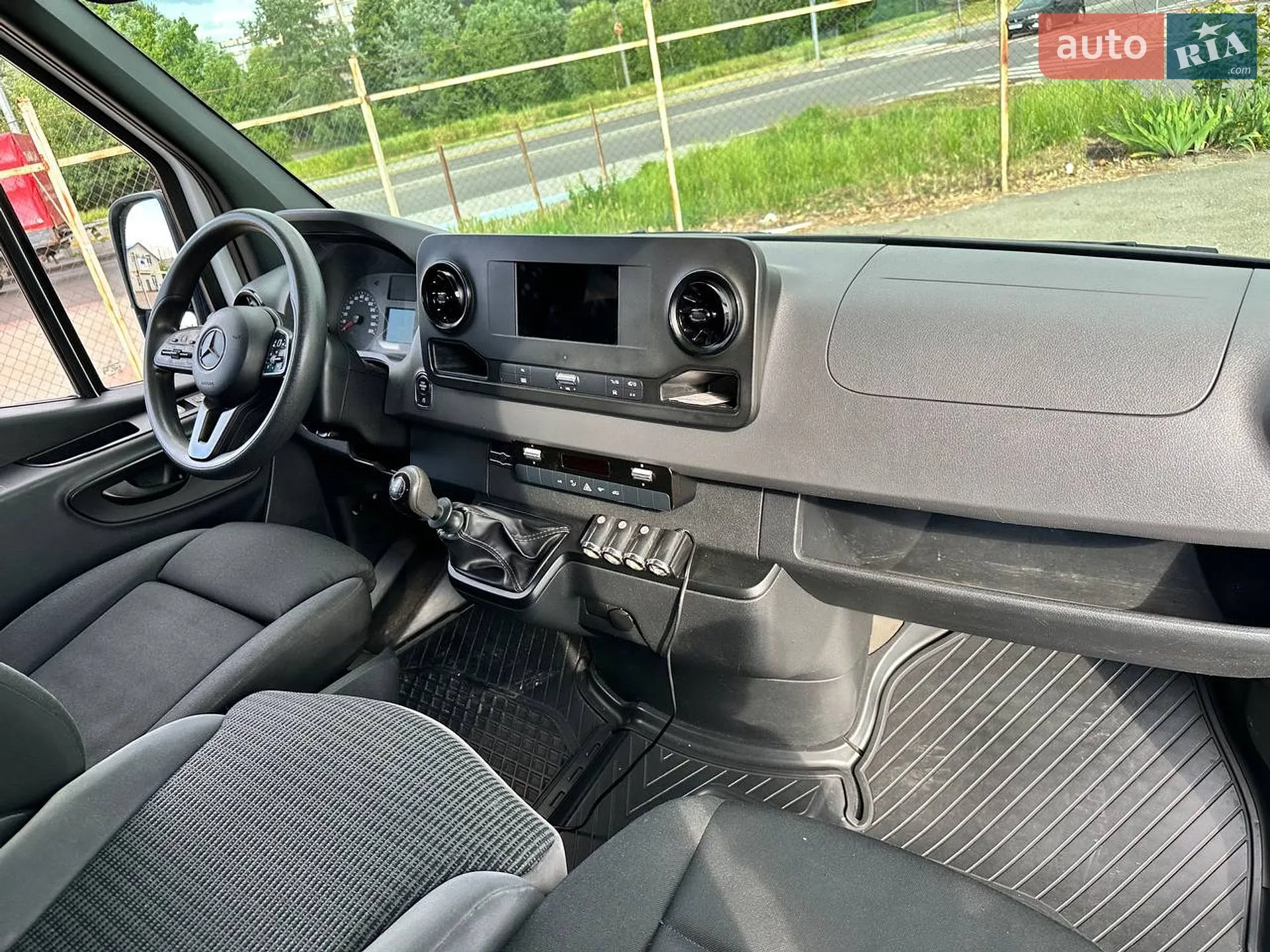 2020 Mercedes-Benz Sprinter - мініатюра 18