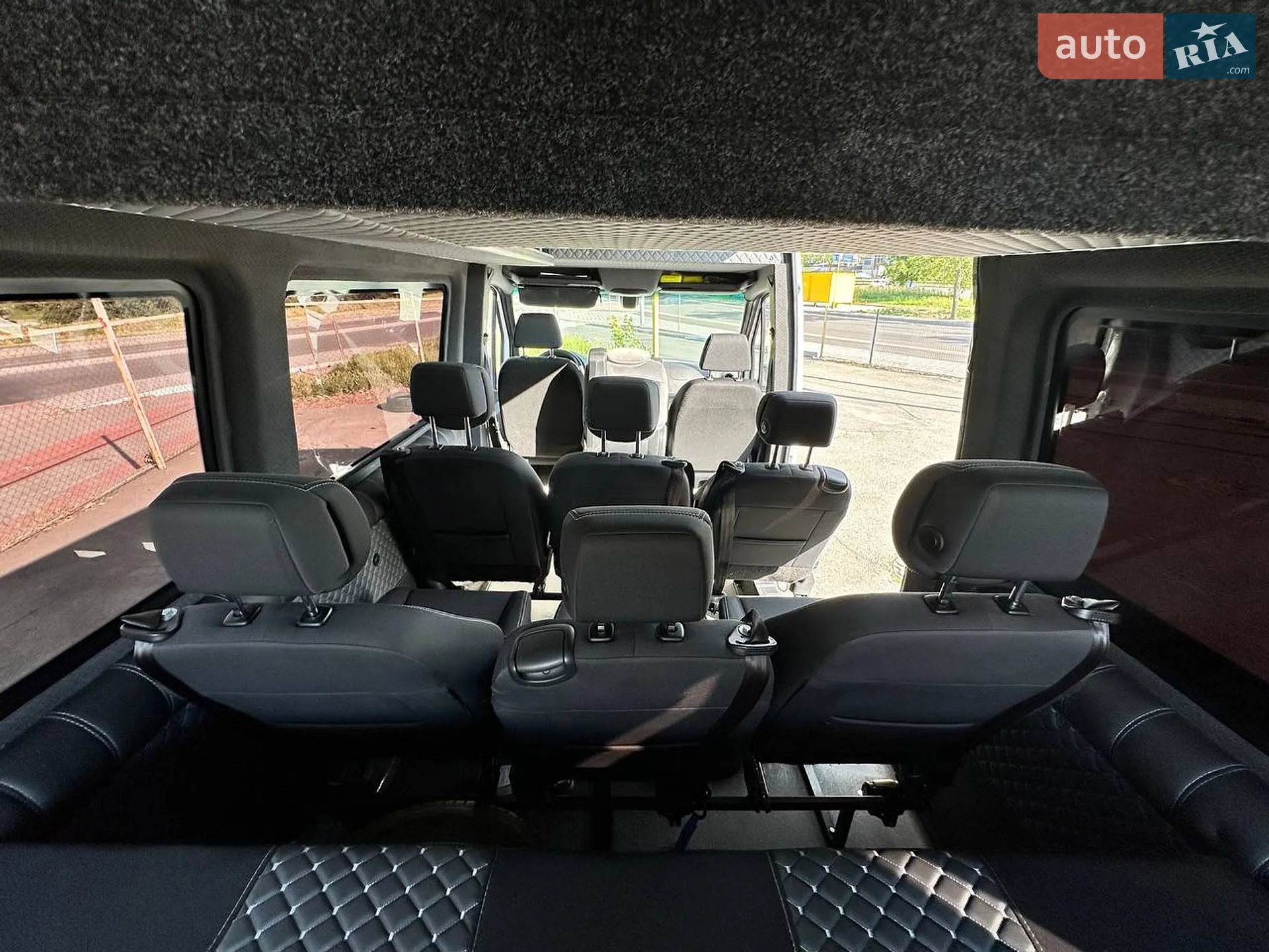 2020 Mercedes-Benz Sprinter - мініатюра 28
