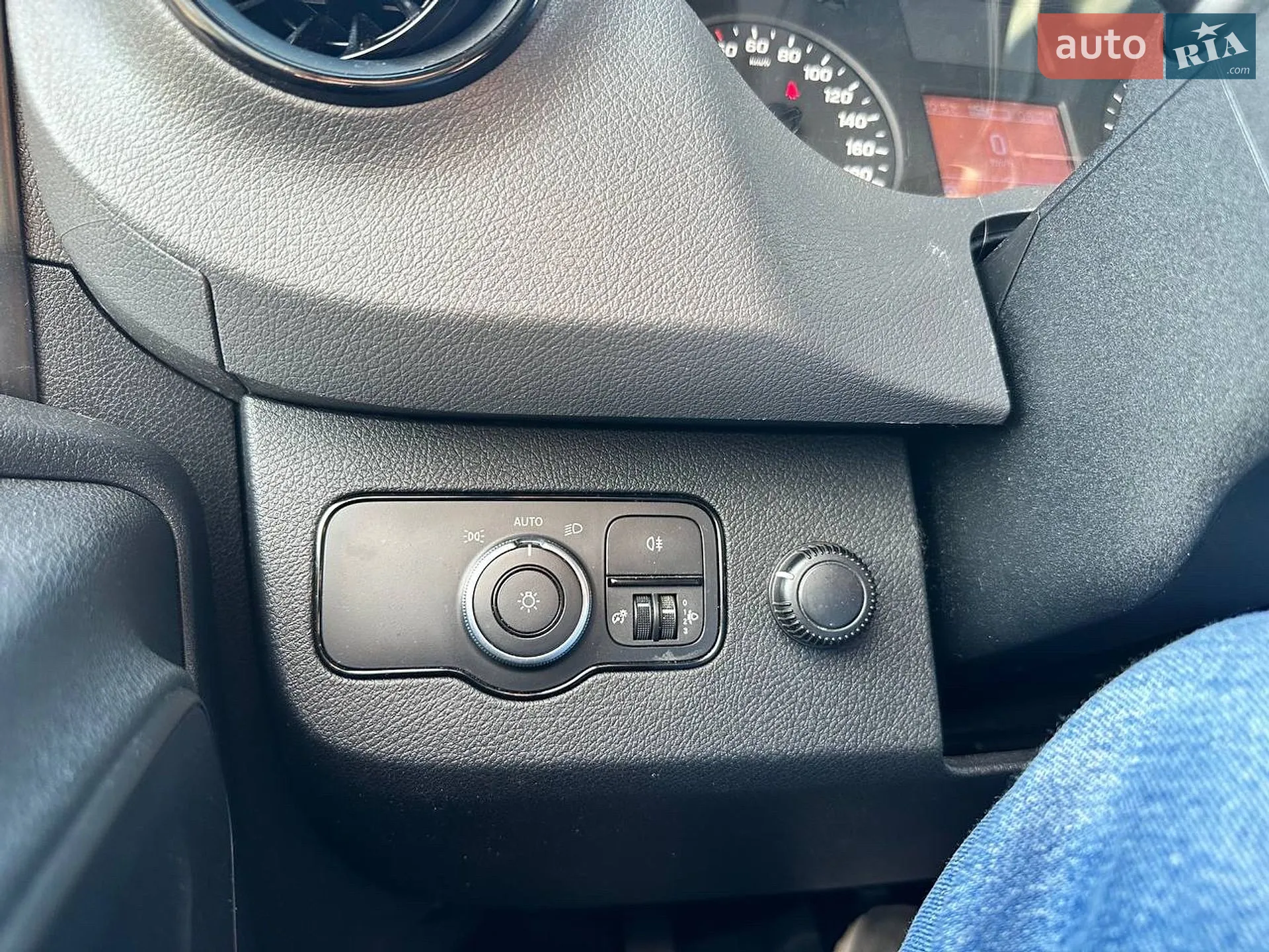 2020 Mercedes-Benz Sprinter - мініатюра 35