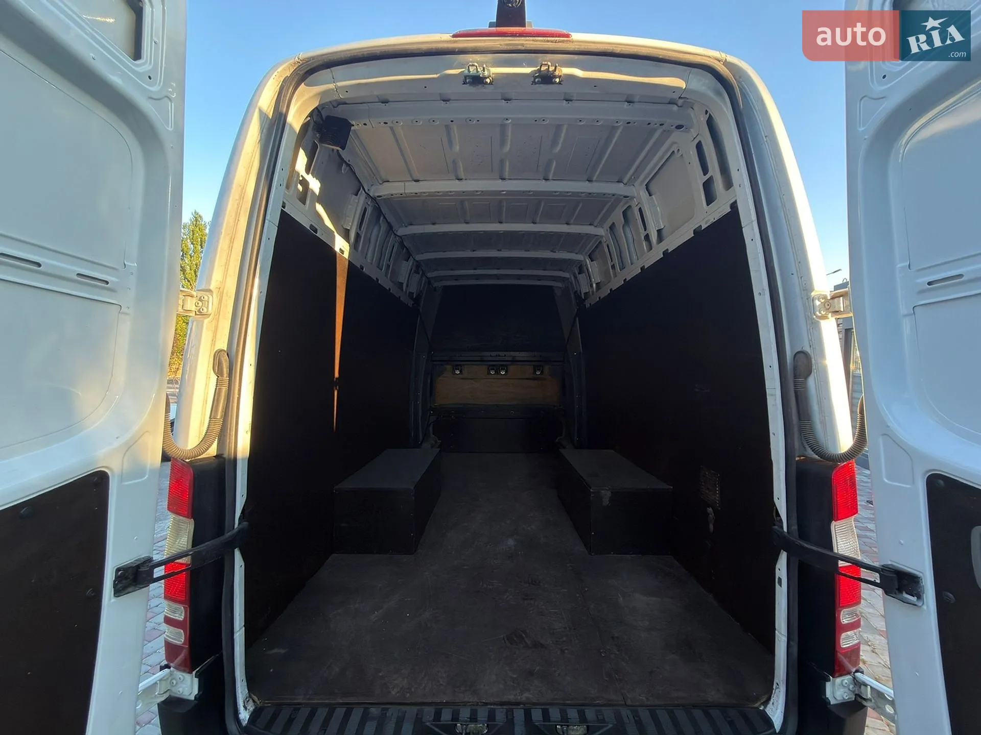 2015 Mercedes-Benz Sprinter - мініатюра 38