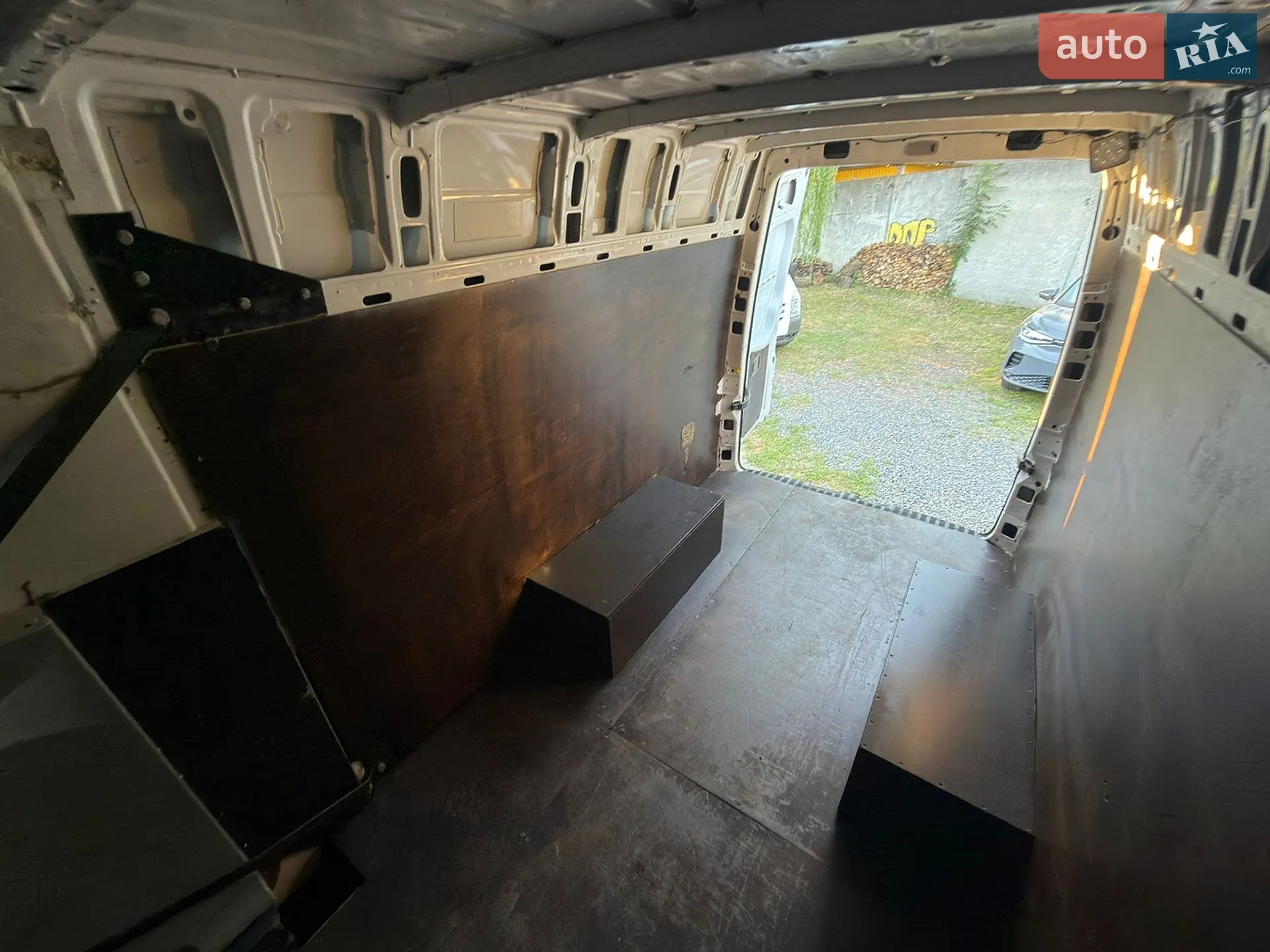 2015 Mercedes-Benz Sprinter - мініатюра 40