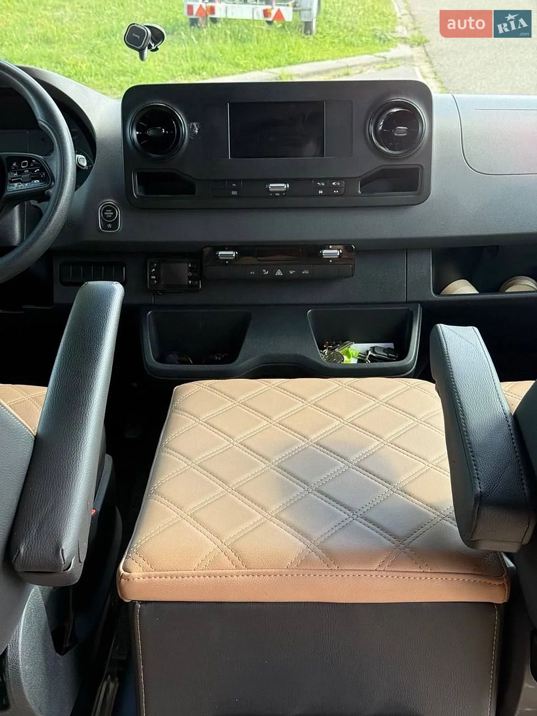 2019 Mercedes-Benz Sprinter - мініатюра 21