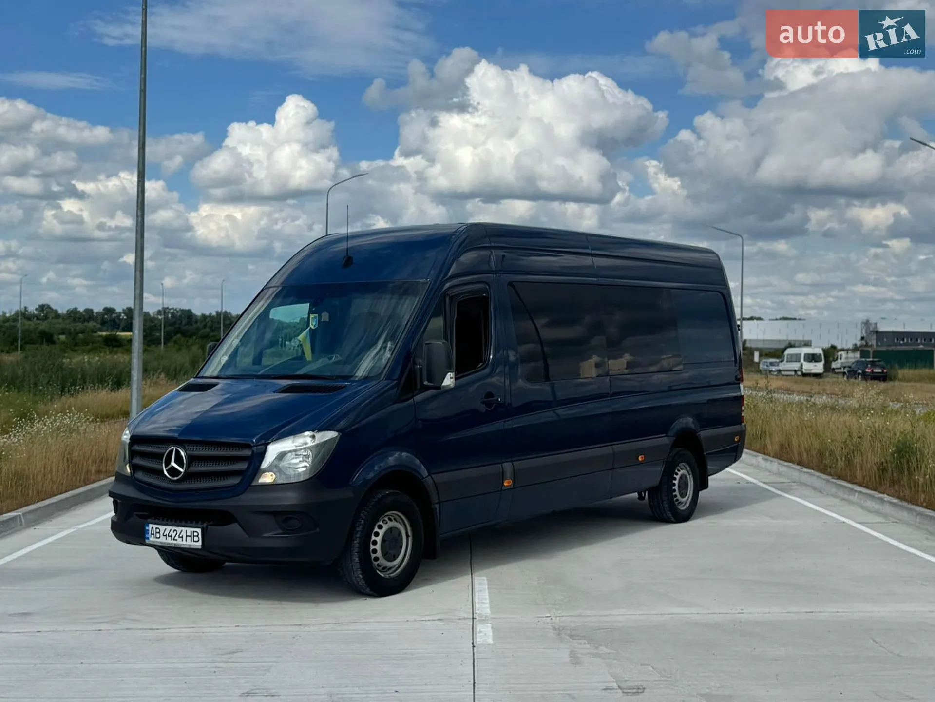 2017 Mercedes-Benz Sprinter - фото 1