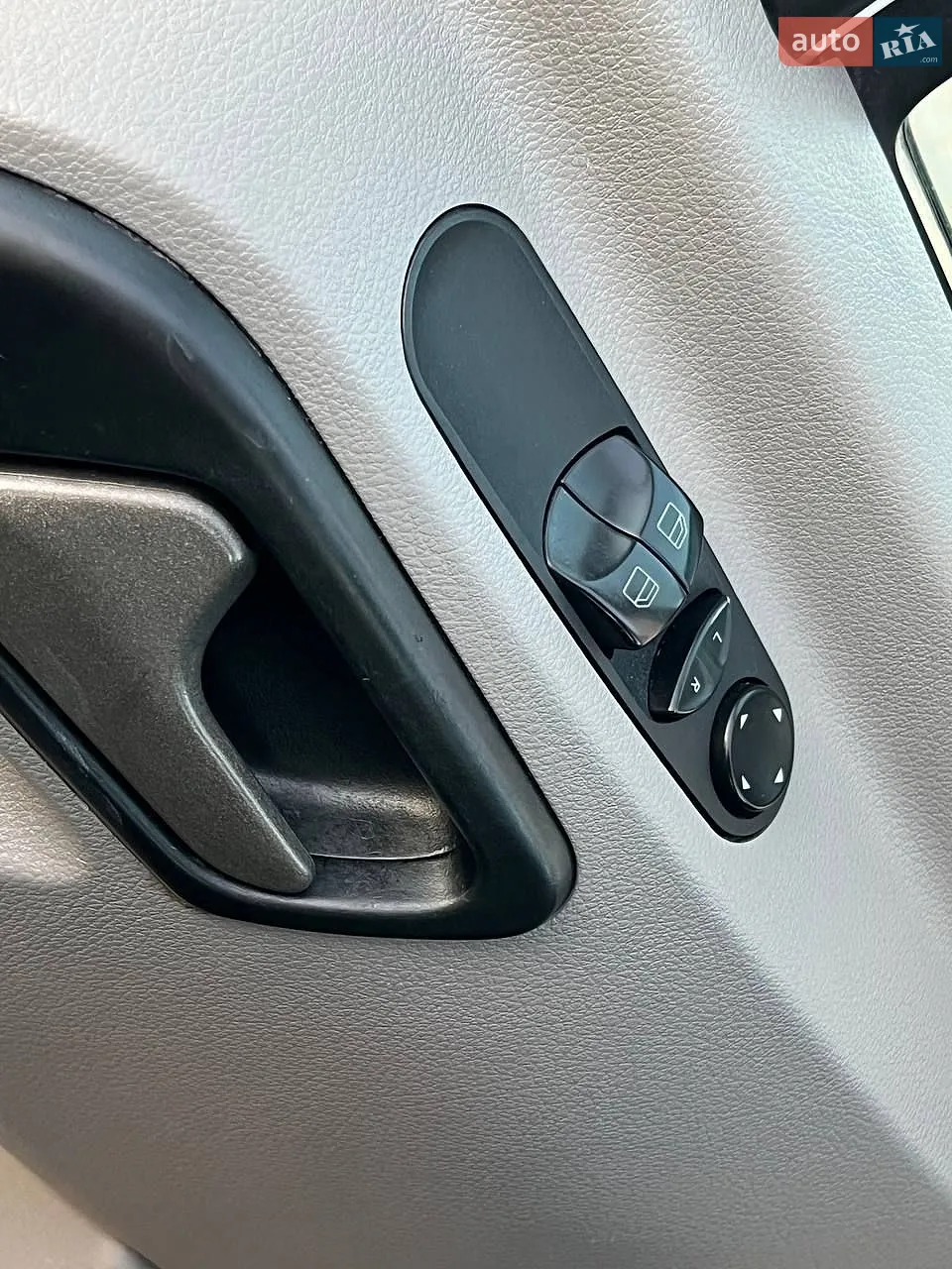 2018 Mercedes-Benz Sprinter - мініатюра 41