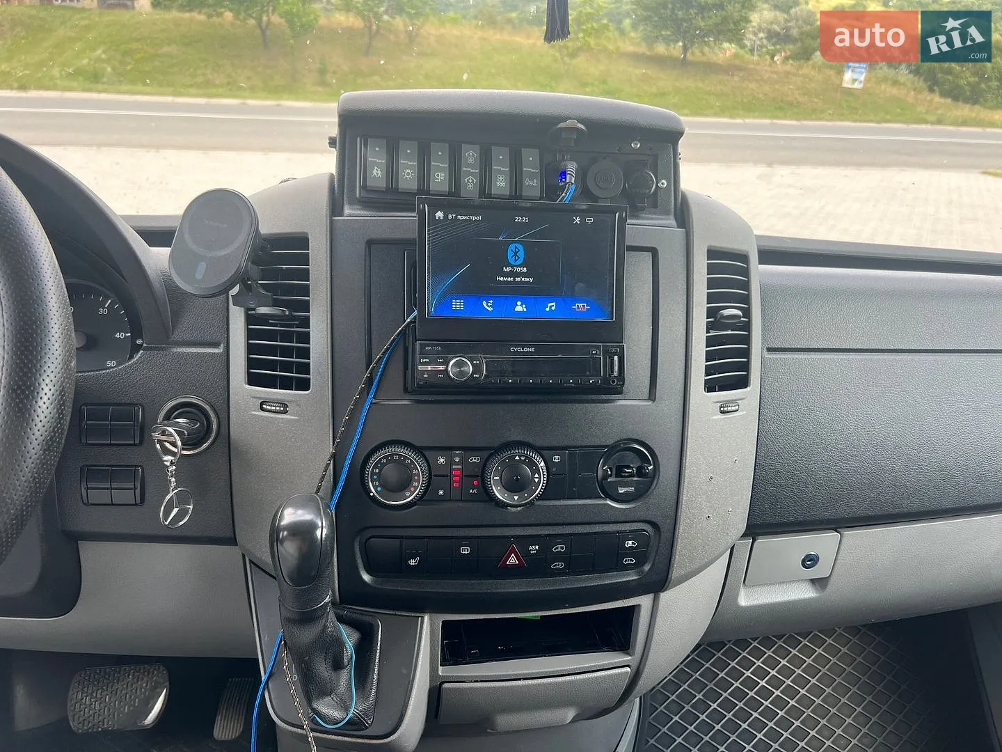 2011 Mercedes-Benz Sprinter - мініатюра 21