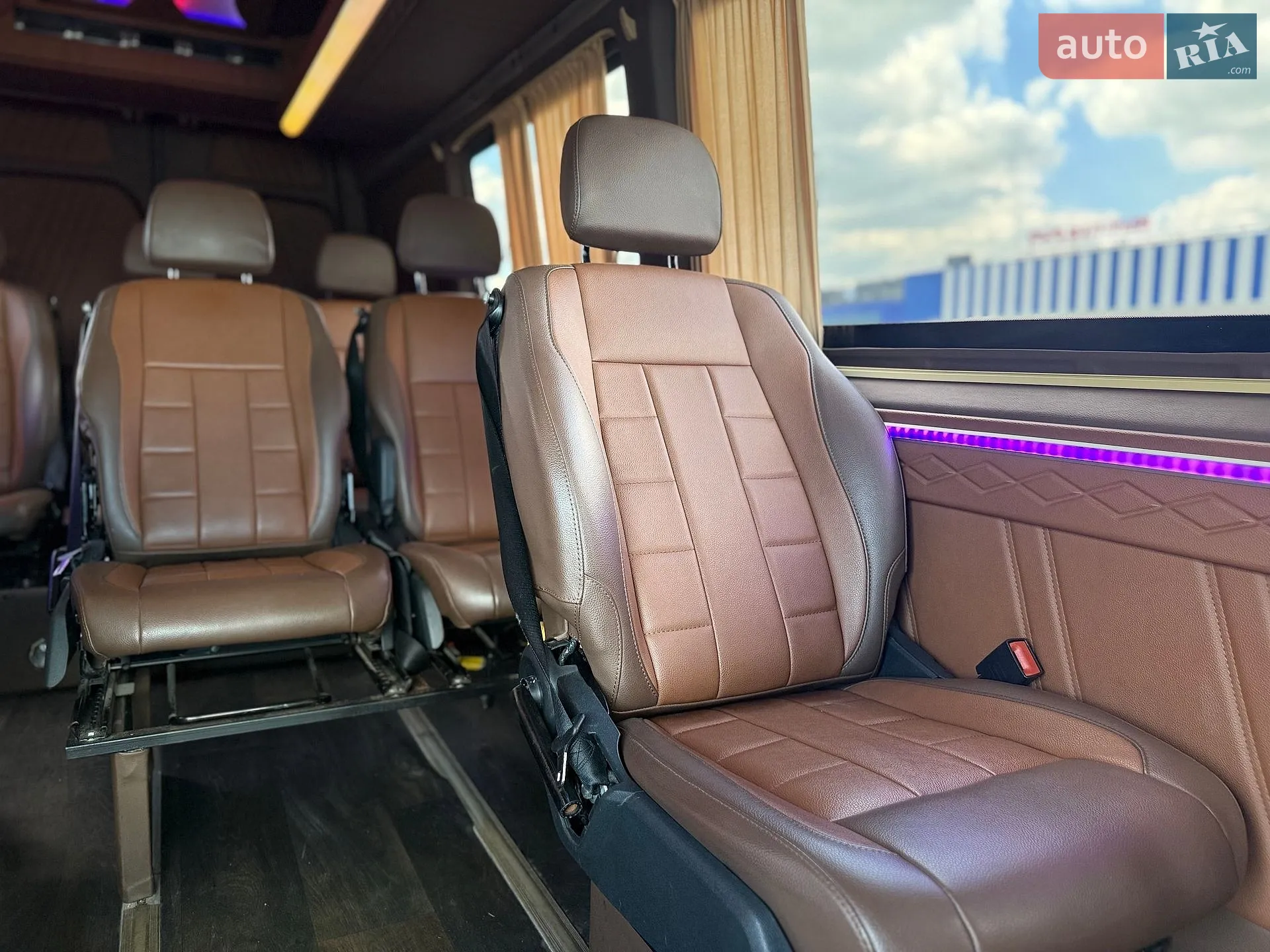 2016 Mercedes-Benz Sprinter - мініатюра 24