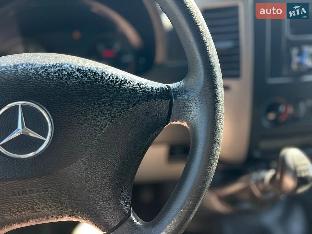 2012 Mercedes-Benz Sprinter - мініатюра 15