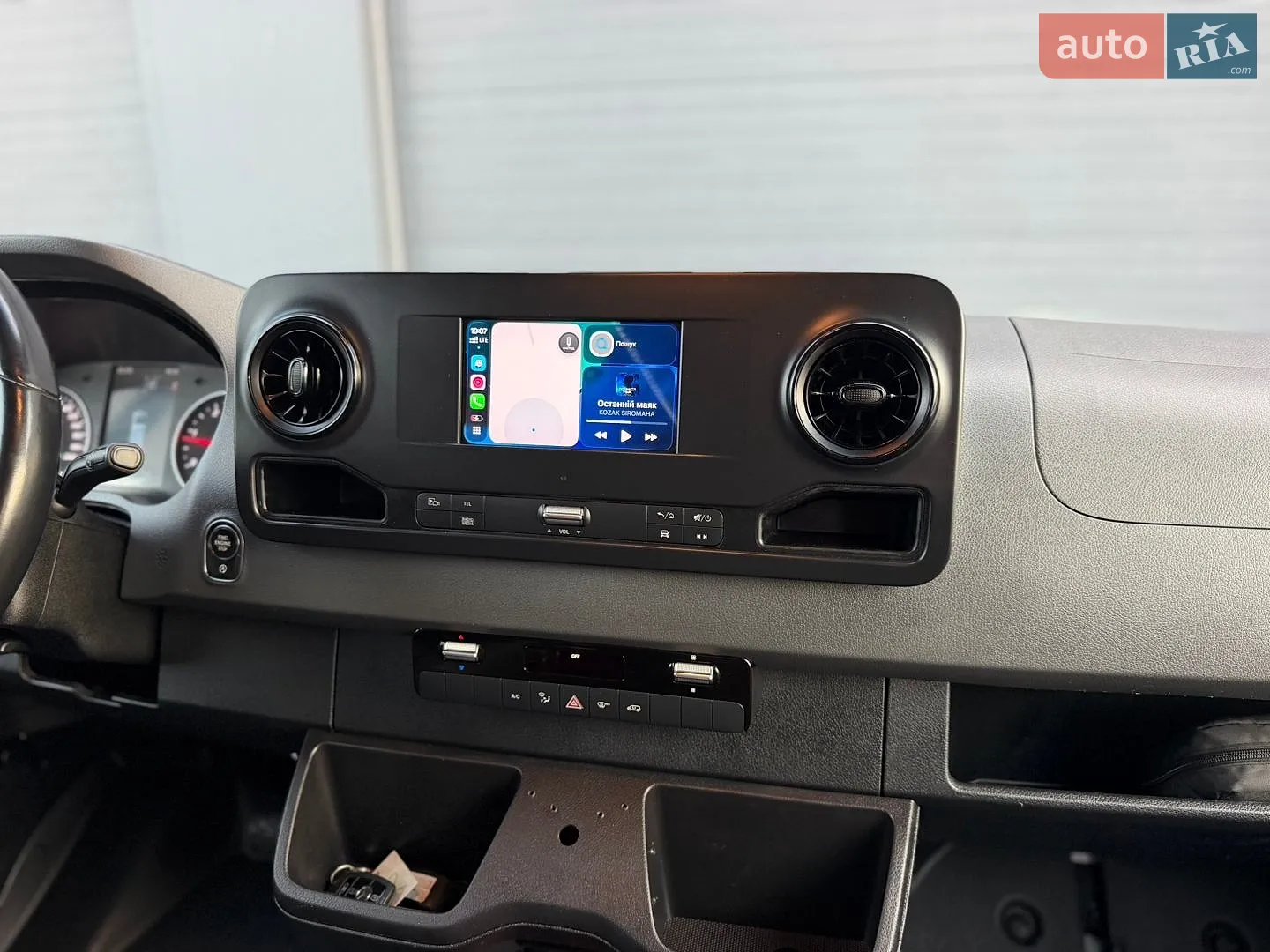 2020 Mercedes-Benz Sprinter - мініатюра 75
