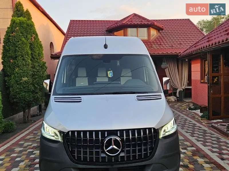 Mercedes-Benz Sprinter
