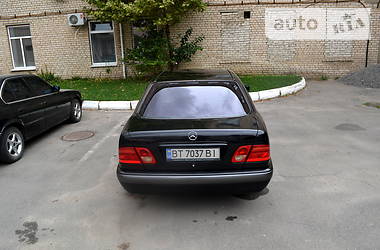 Седан Mercedes-Benz T1 1999 в Херсоні