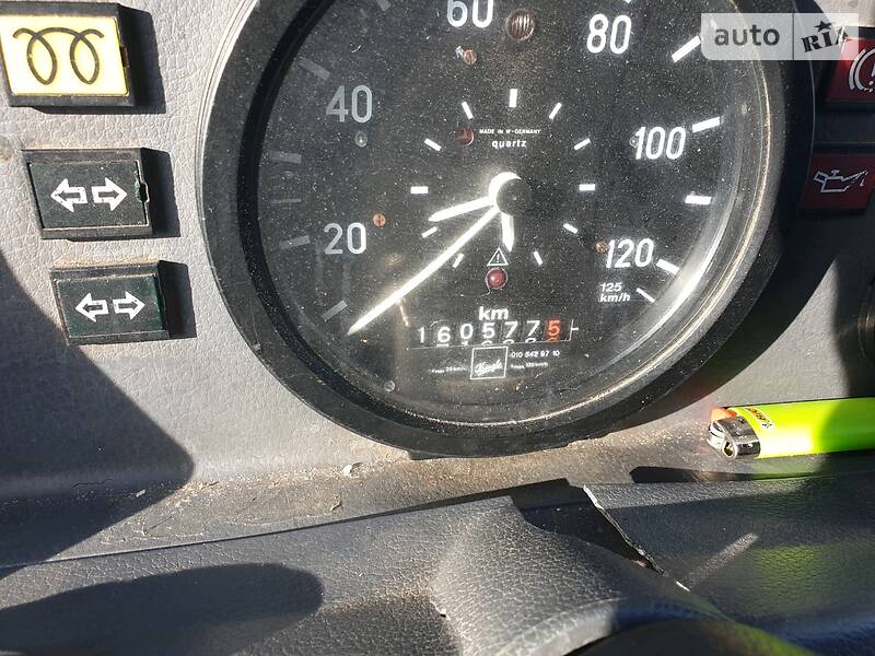 Грузовой фургон Mercedes-Benz T1 1994 в Полтаве