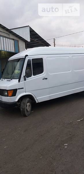 Грузовой фургон Mercedes-Benz T1 1995 в 