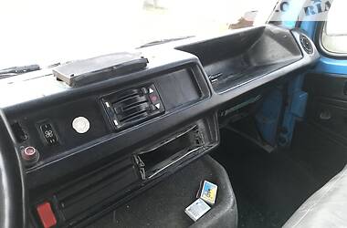 Грузовой фургон Mercedes-Benz T1 1992 в 