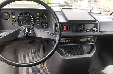 Грузопассажирский фургон Mercedes-Benz T1 1995 в Киеве