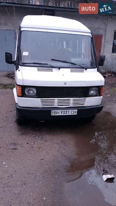 Mercedes-Benz T1 1993