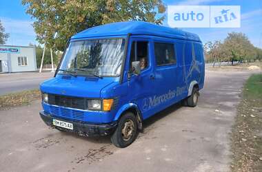 Грузовой фургон Mercedes-Benz T1 1995 в Коростене