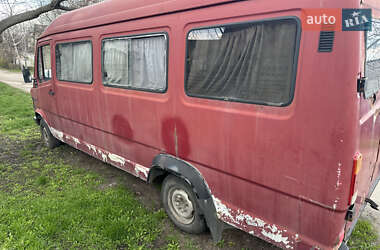 Грузовой фургон Mercedes-Benz T1 1993 в 