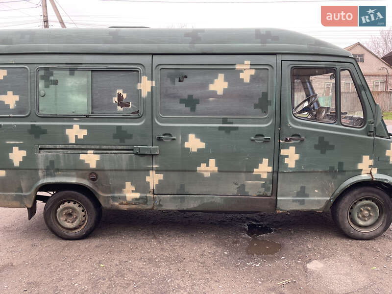 Микроавтобус Mercedes-Benz T1 1994 в Днепре