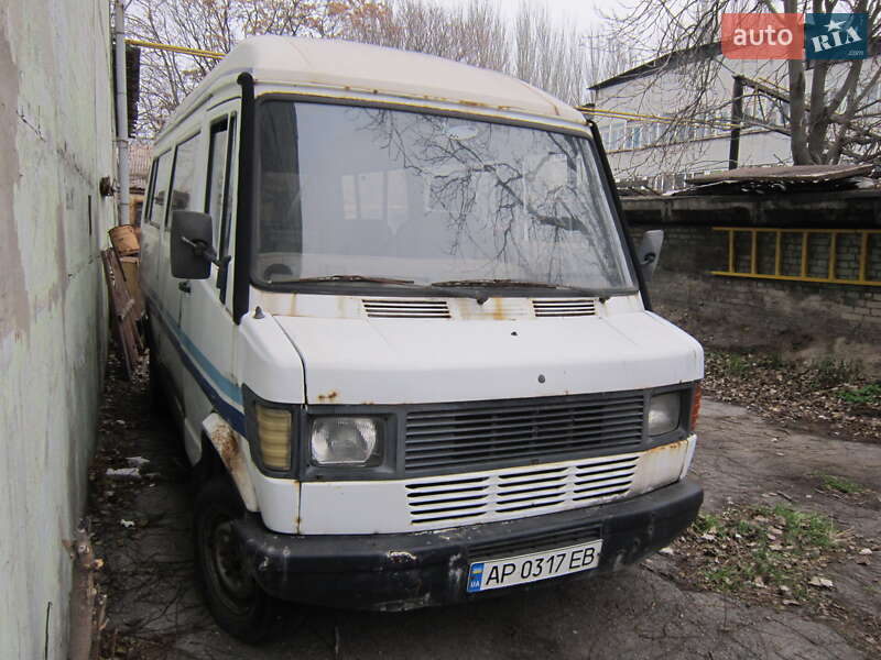 Вантажопасажирський фургон Mercedes-Benz T1 1994 в Запоріжжі